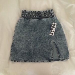 Urban Outfitters denim skirt w/slit and zipper